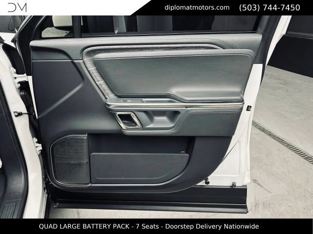 Used 2023 Rivian R1S Adventure AWD/4WD image 26