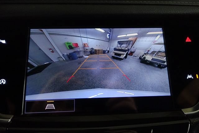 Used 2024 Cadillac XT6 Sport w/ LPO, Floor Liner Package AWD/4WD image 16