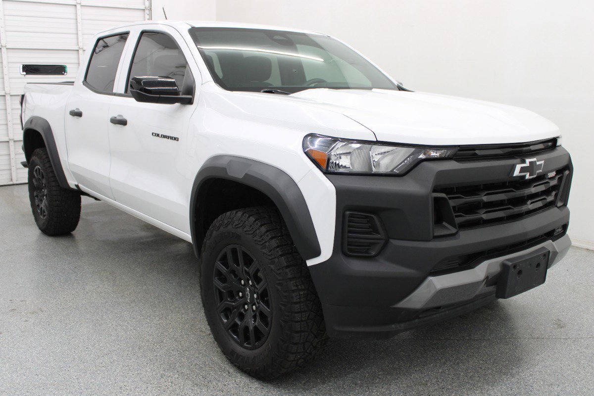Used 2023 Chevrolet Colorado Trail Boss AWD/4WD image 4