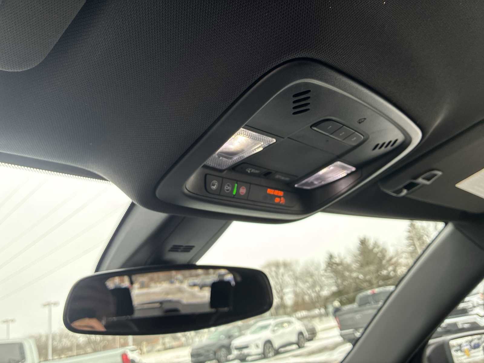 Certified 2023 Chevrolet Traverse LT image 34