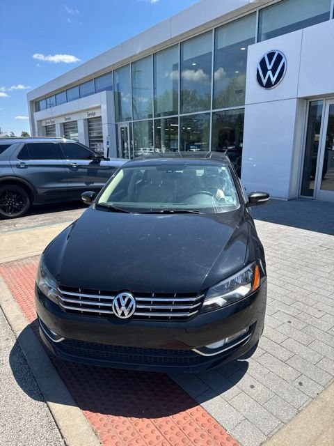 Used 2013 Volkswagen Passat TDI SEL Premium FWD image 17