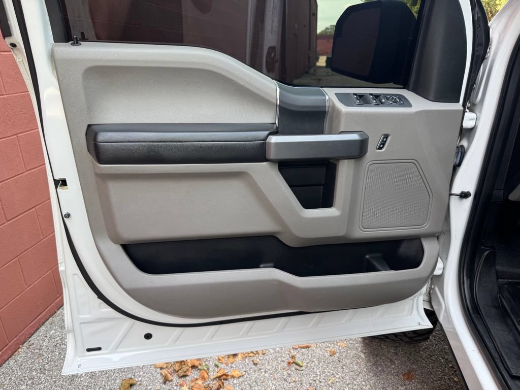 Used 2016 Ford F150 XLT AWD/4WD image 15