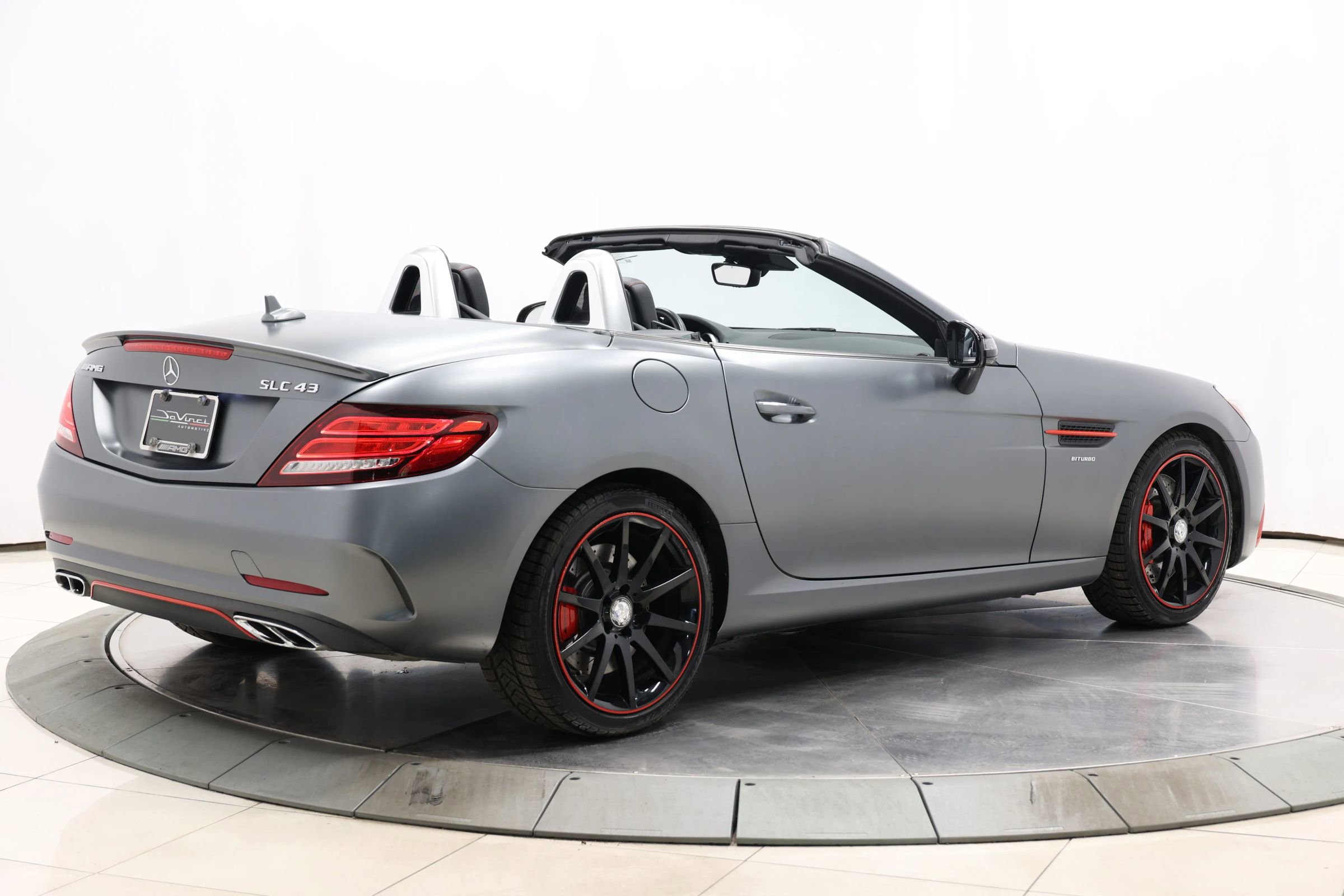 Used 2019 Mercedes-Benz SLC 43 AMG image 4