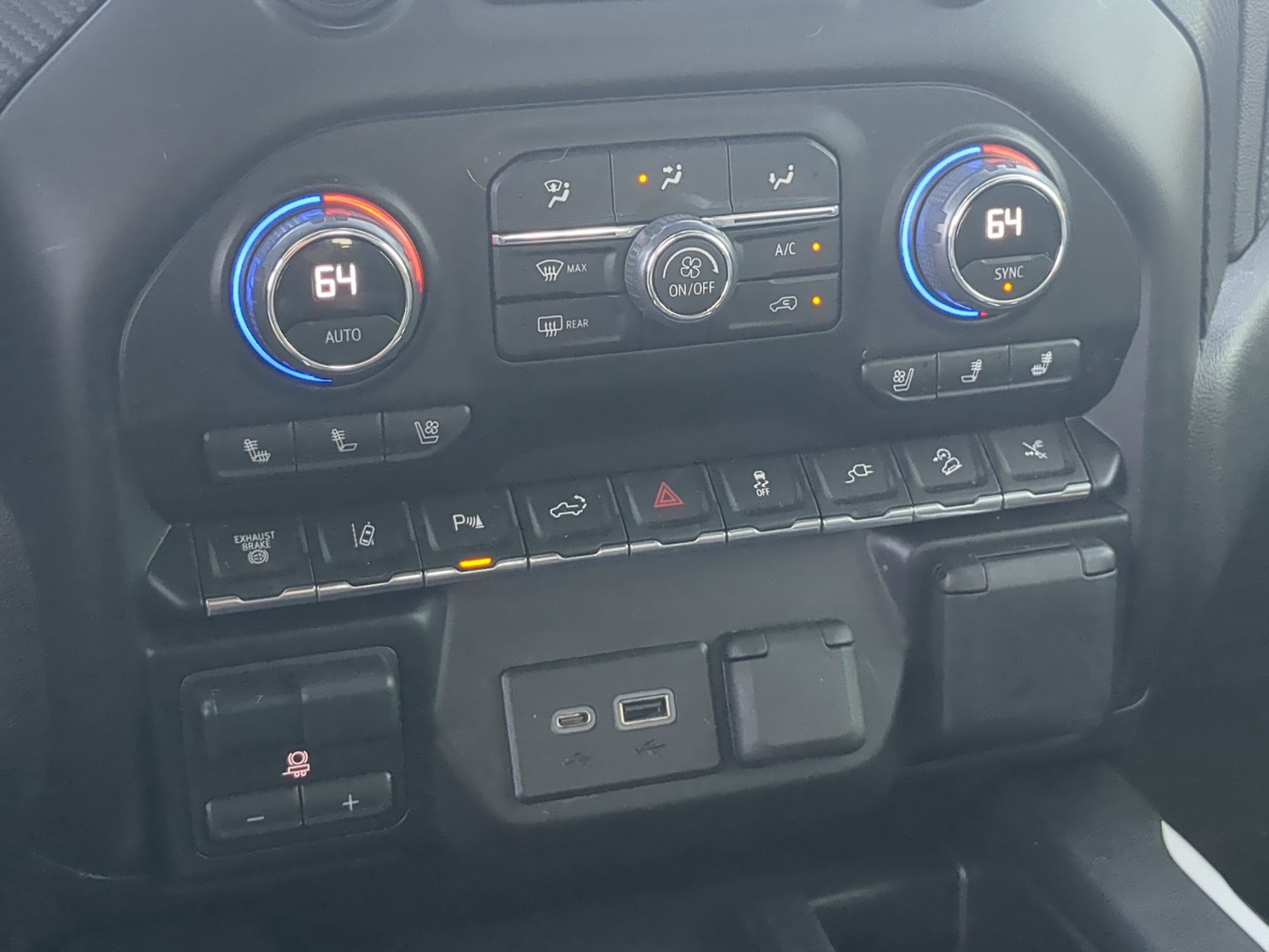 Used 2023 Chevrolet Silverado 3500 High Country w/ Z71 Off-Road Package AWD/4WD image 24