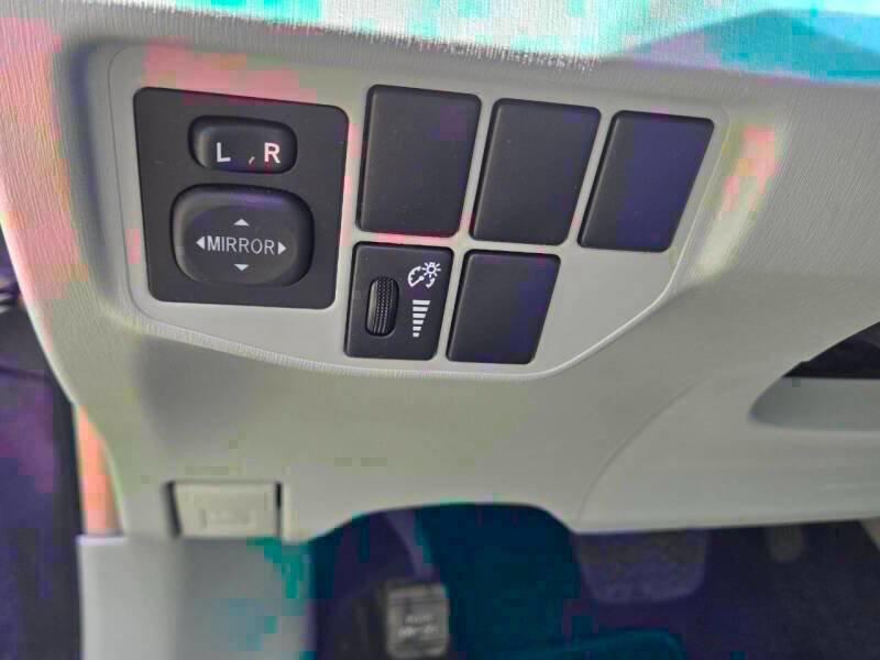 Used 2014 Toyota Prius Four FWD image 18