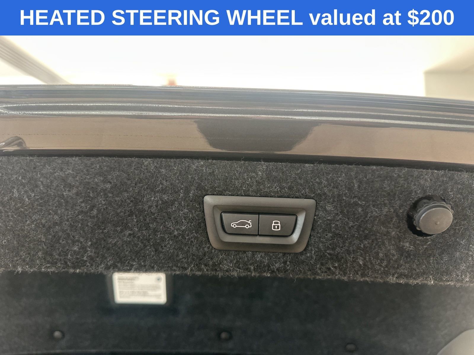 Used 2023 BMW M550i xDrive w/ Dynamic Handling Package image 10