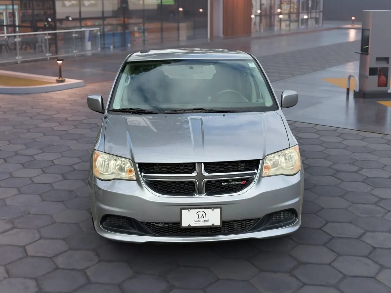 Used 2013 Dodge Grand Caravan SXT FWD image 8