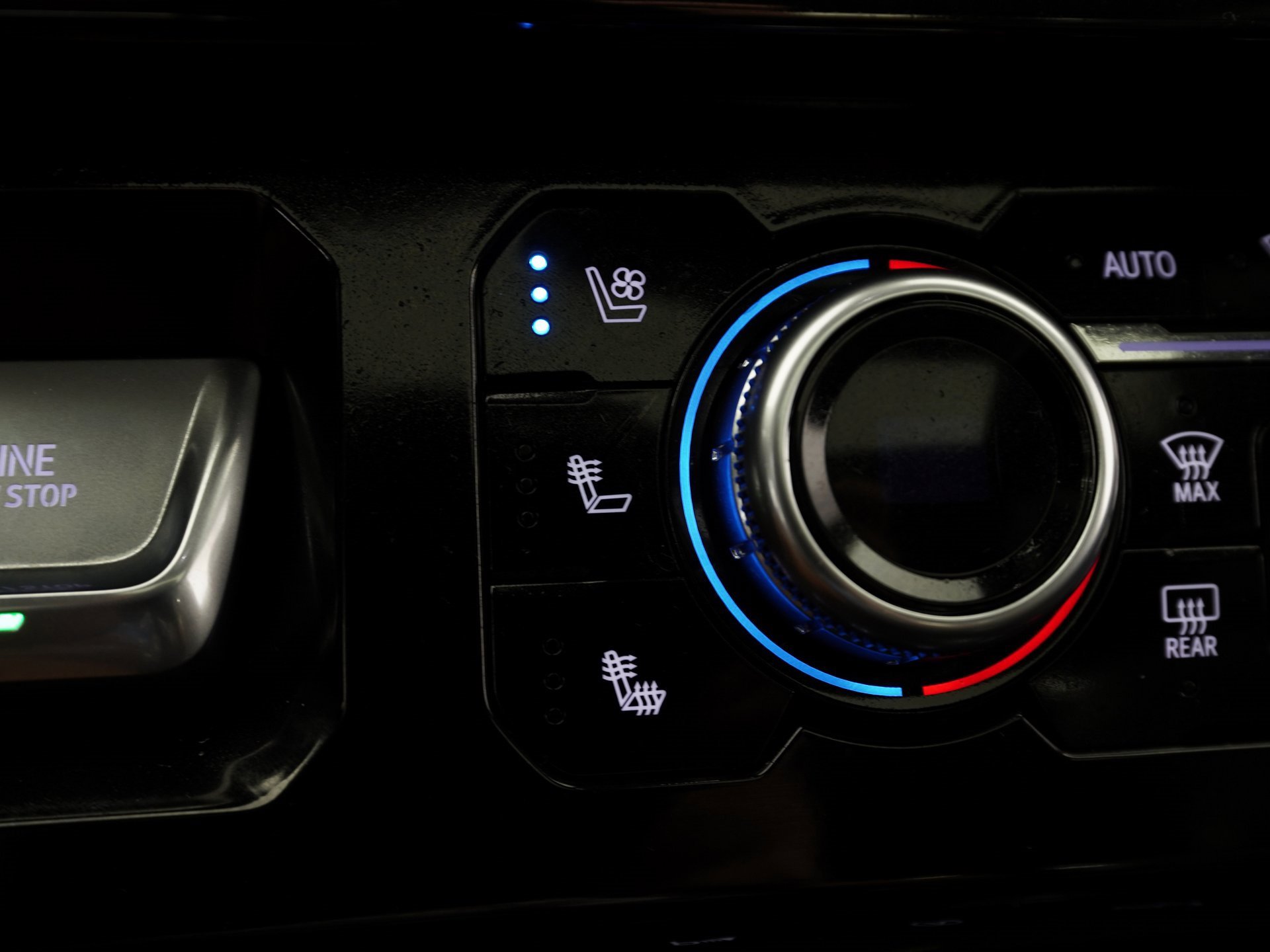 Used 2023 GMC Sierra 1500 AT4 w/ AT4 Premium Package image 23