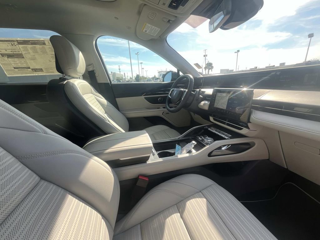 New 2026 Lincoln Nautilus Reserve image 18