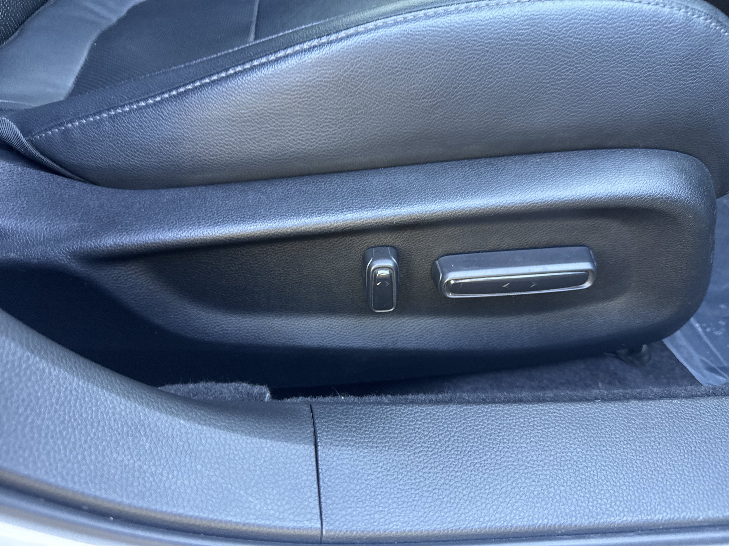 Used 2018 Honda Accord Touring image 15