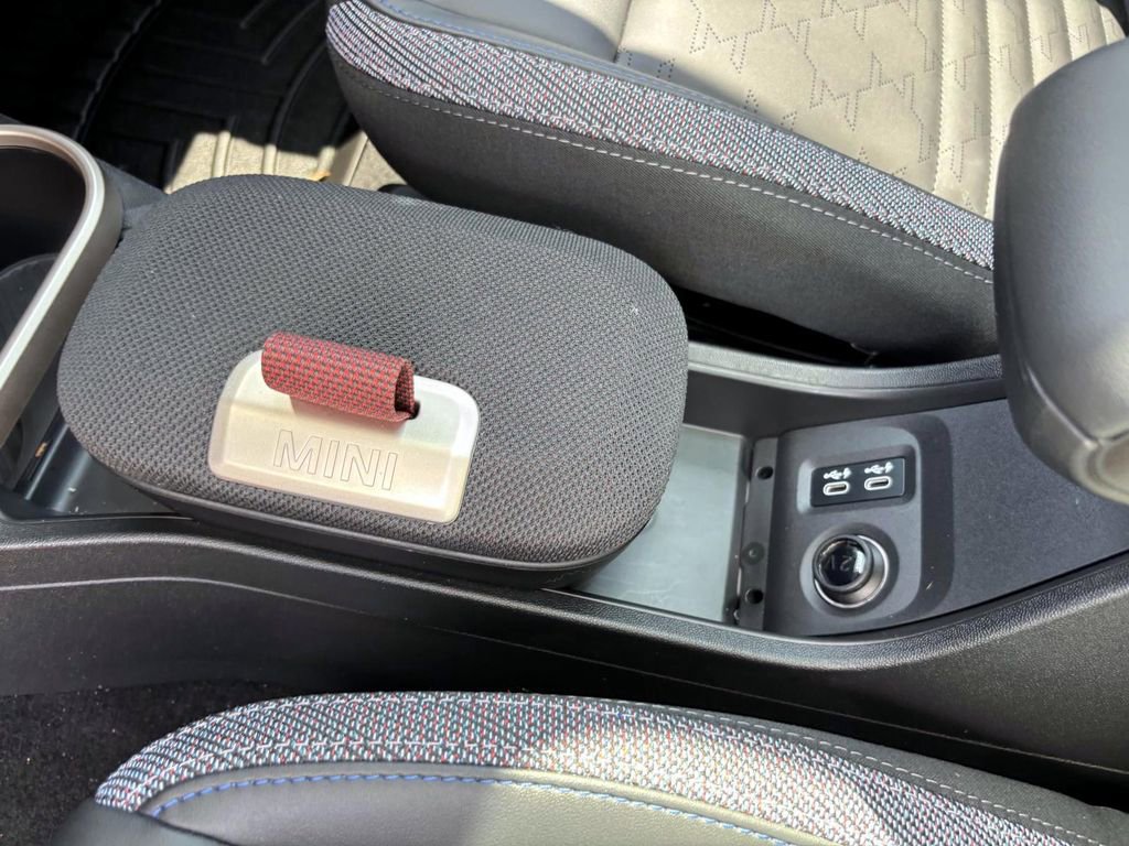 Certified 2025 MINI Cooper S image 24