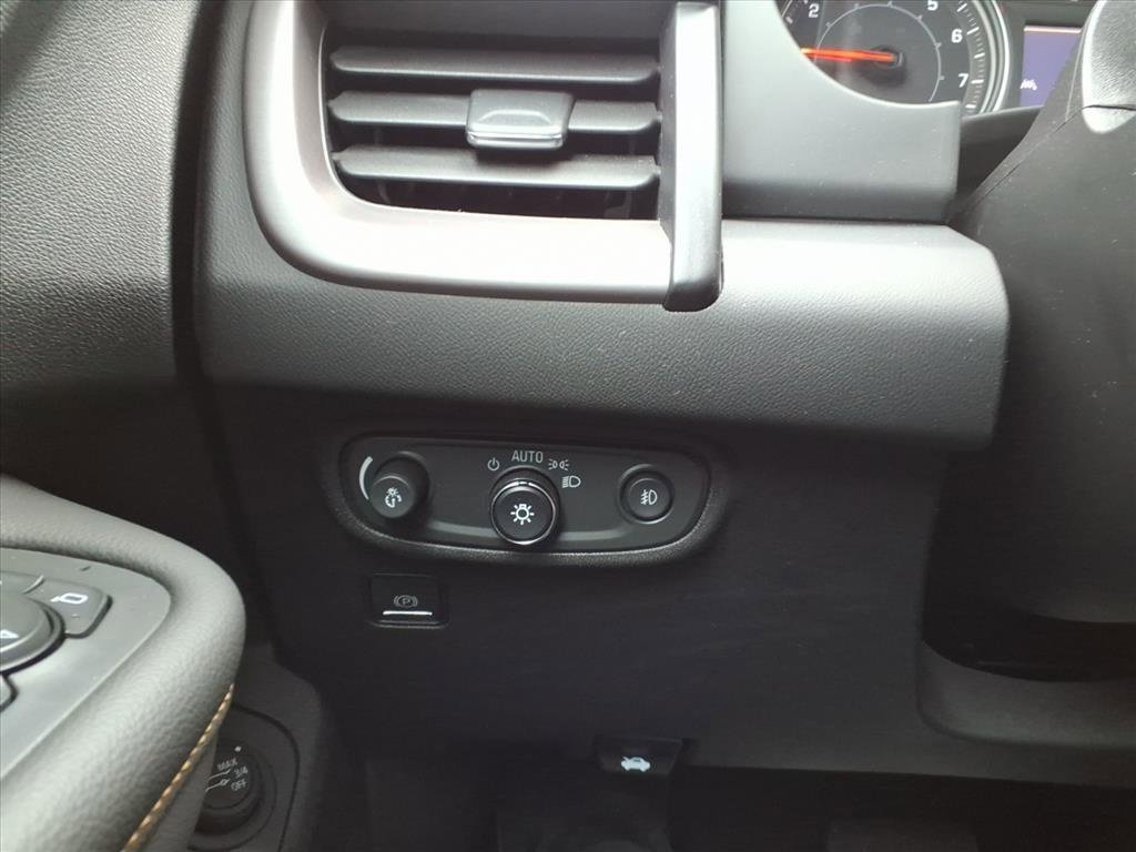 Certified 2023 GMC Terrain AT4 image 13