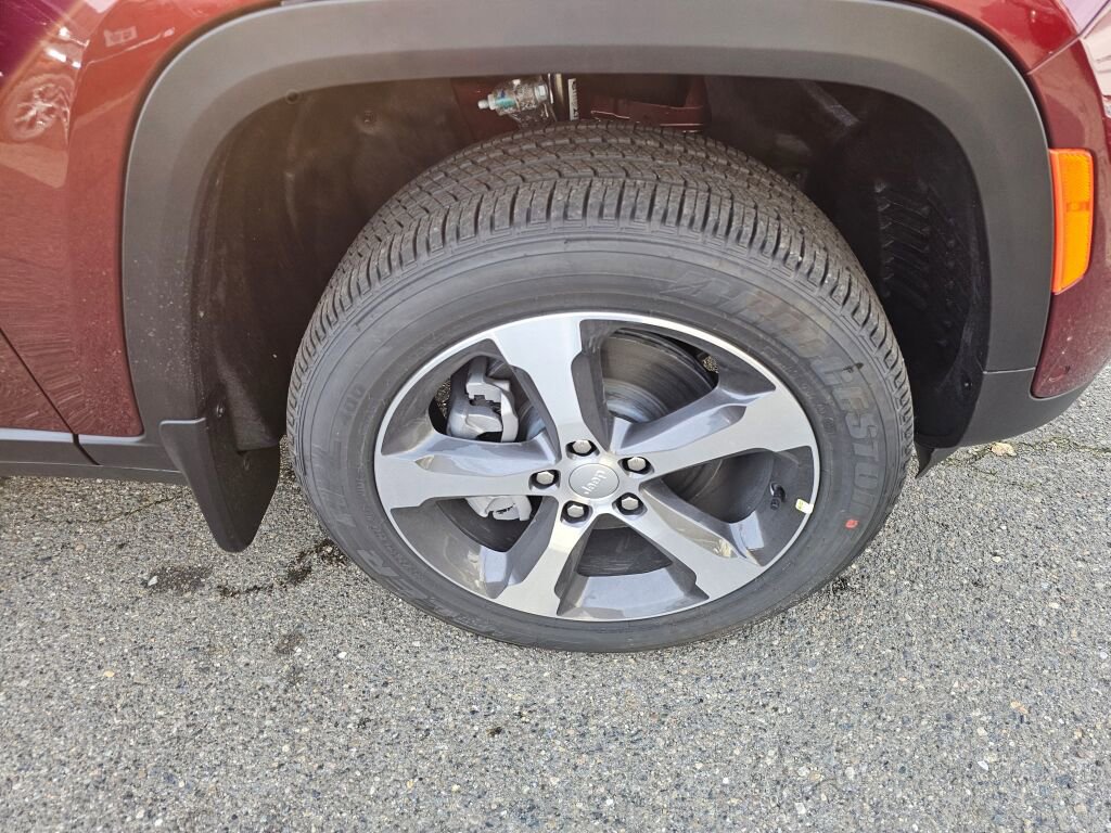 New 2024 Jeep Grand Cherokee Limited 4xe w/ Luxury Tech Group II image 10