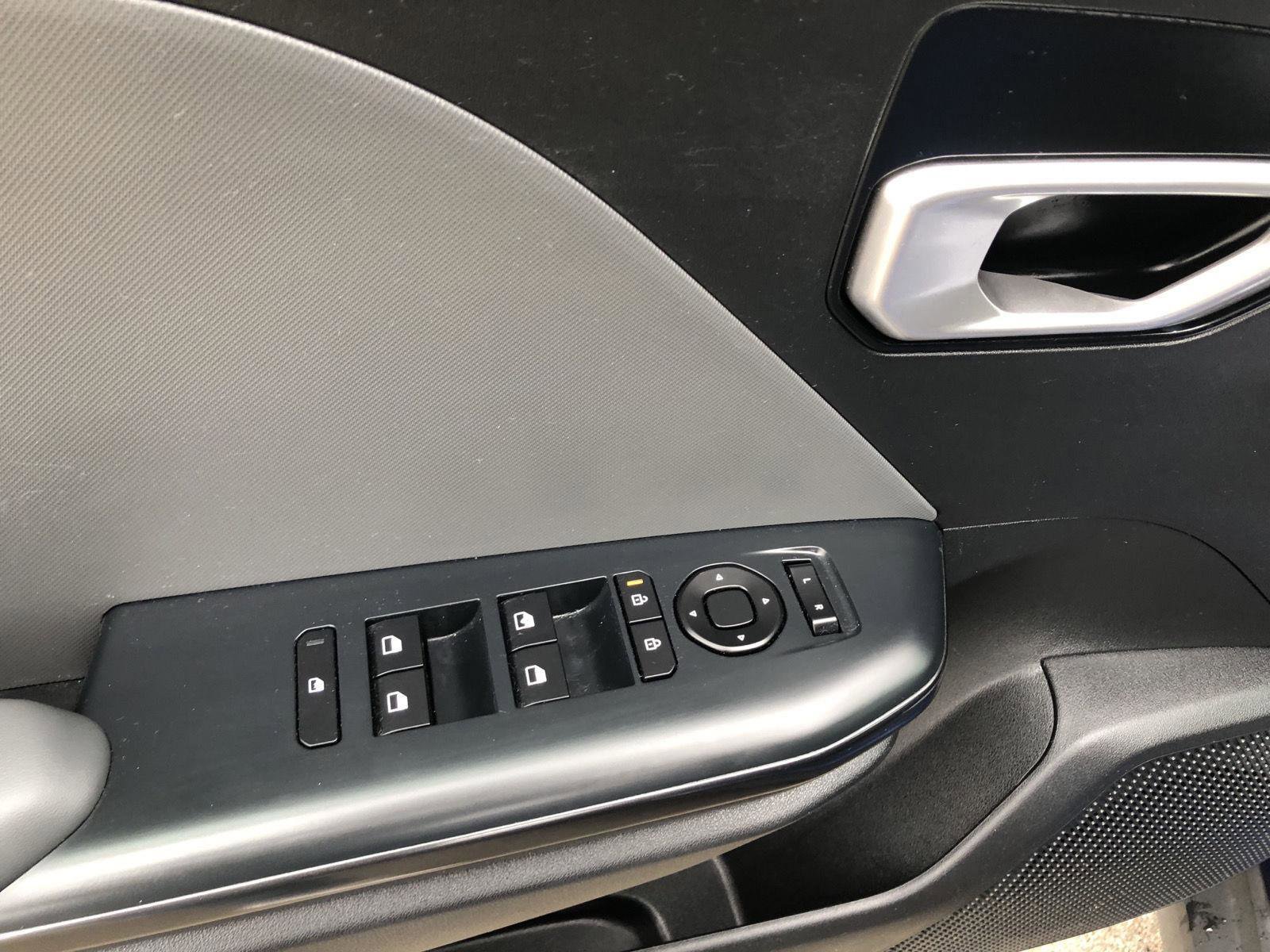 Used 2025 Kia K4 LXS image 18