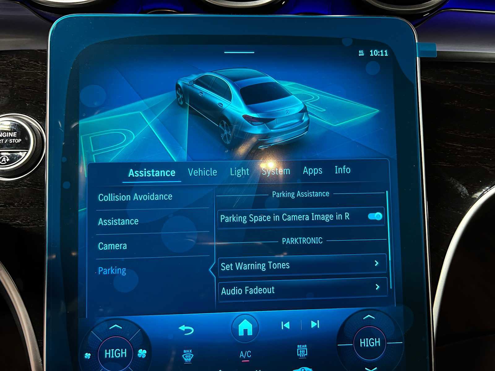 Used 2025 Mercedes-Benz C 300 4MATIC Sedan image 39