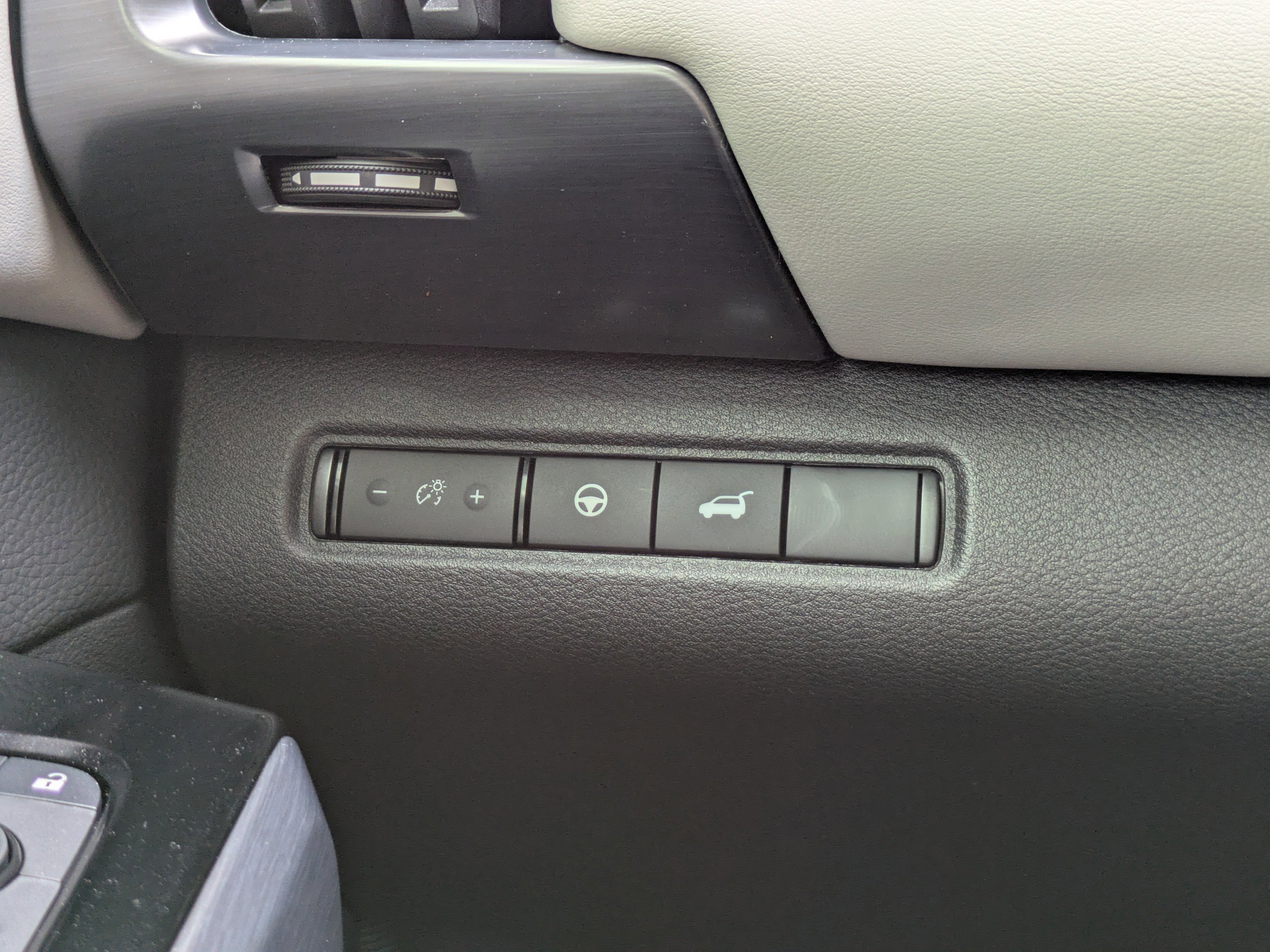 New 2026 Nissan Pathfinder SL FWD image 29