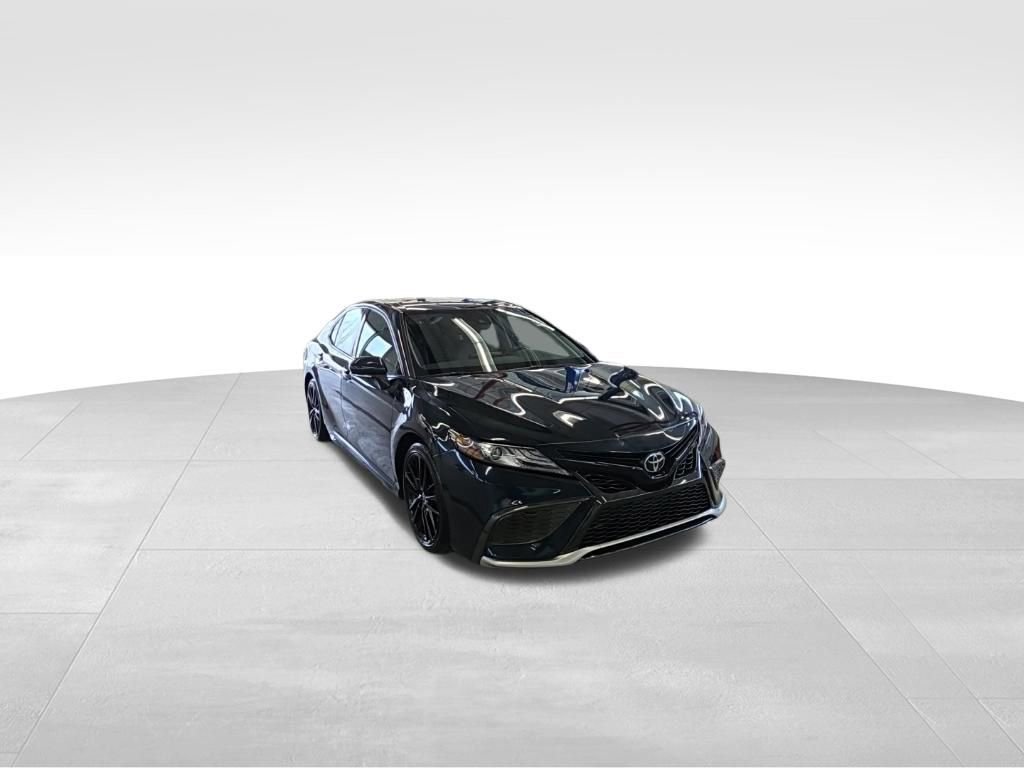 Used 2021 Toyota Camry XSE image 5