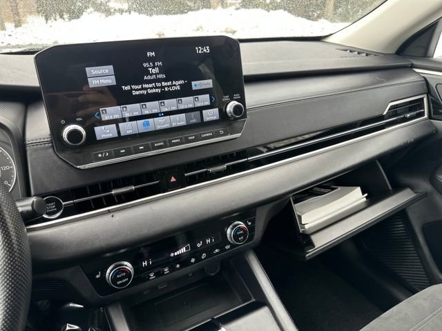 Used 2024 Mitsubishi Outlander AWD image 37