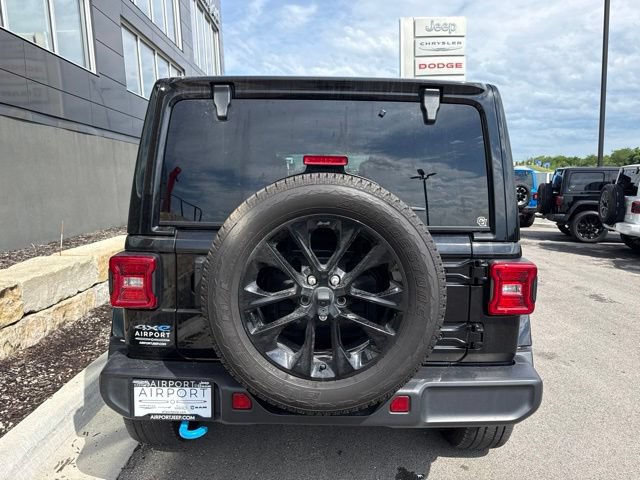 Used 2023 Jeep Wrangler Unlimited Sahara w/ Cold Weather Group AWD/4WD image 4