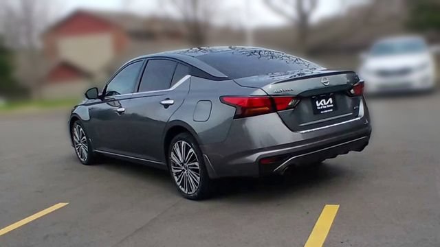 Used 2023 Nissan Altima 2.5 SL AWD/4WD image 9