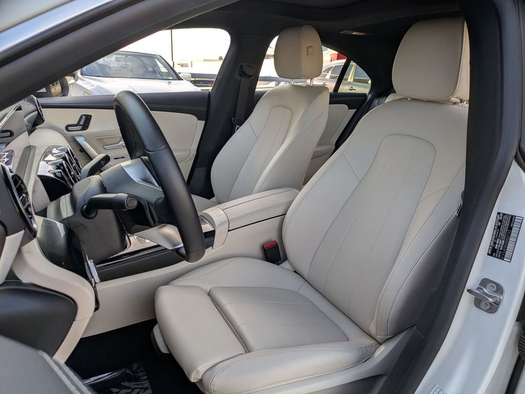 Used 2025 Mercedes-Benz CLA 250 image 23