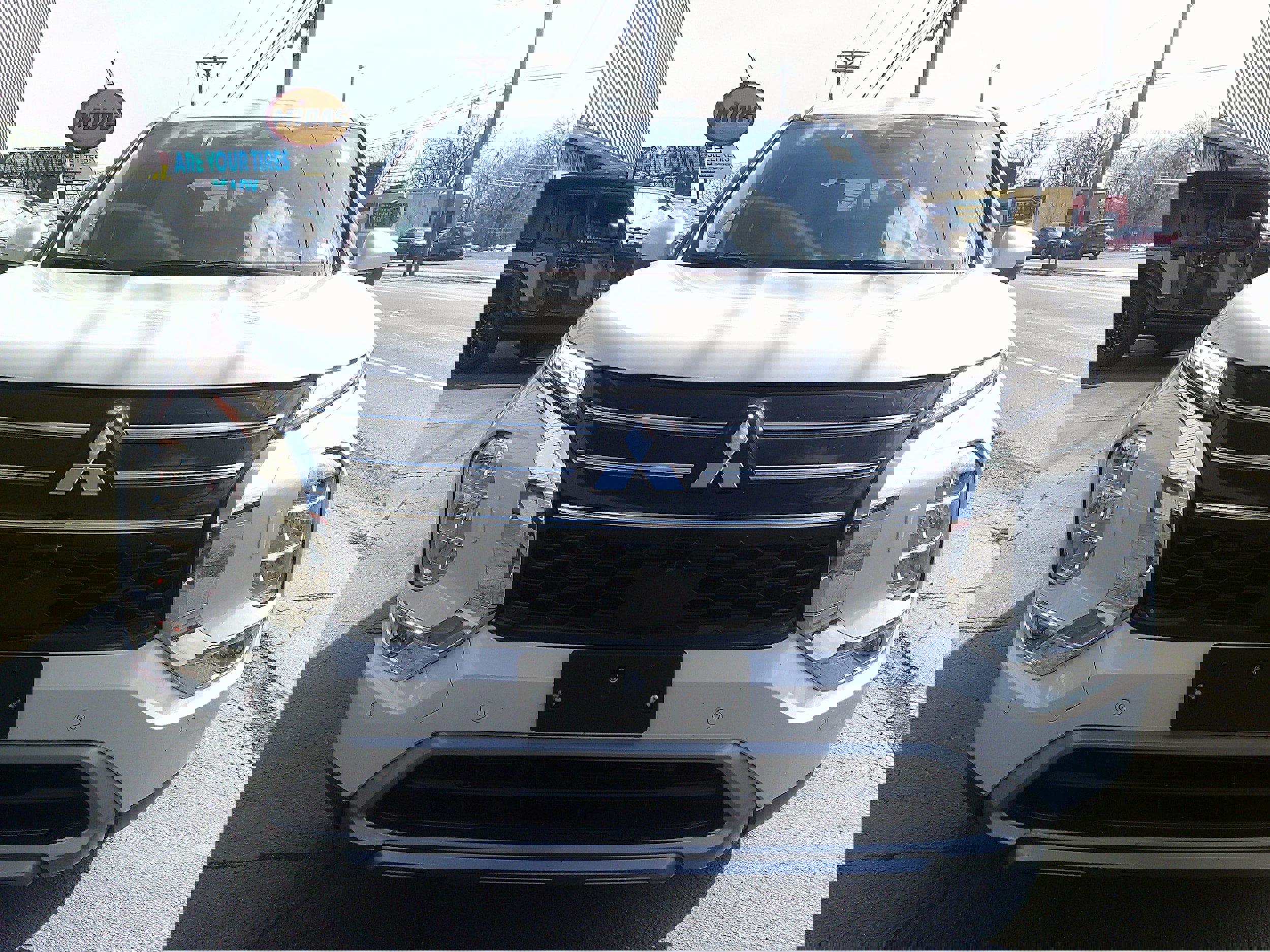 Used 2025 Mitsubishi Outlander SE image 8