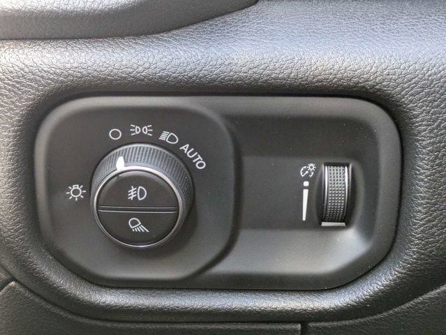 New 2026 RAM 1500 Express AWD/4WD image 23