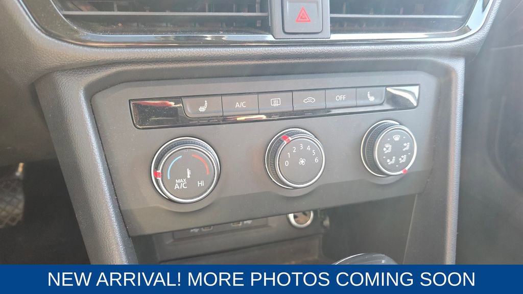Used 2022 Volkswagen Taos SE image 19