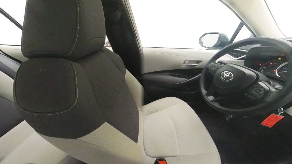 Certified 2021 Toyota Corolla LE FWD image 24