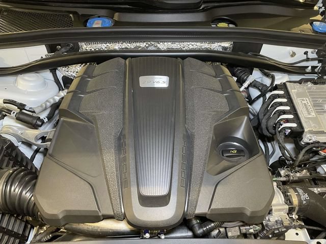 New 2026 Porsche Macan S AWD/4WD image 17