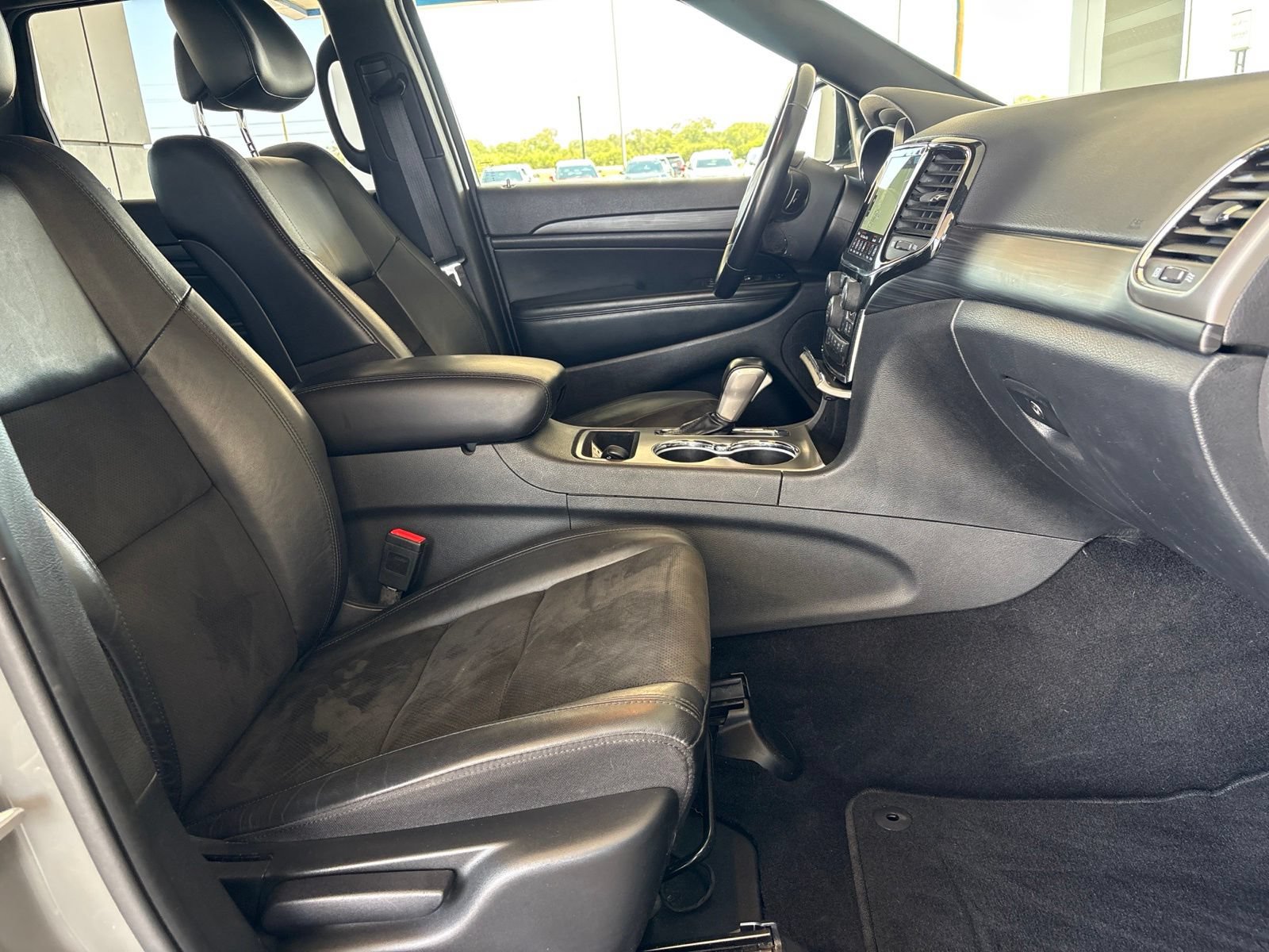 Used 2021 Jeep Grand Cherokee Laredo X RWD image 18
