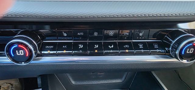 New 2026 Chevrolet Equinox LT w/ Convenience Package II image 22