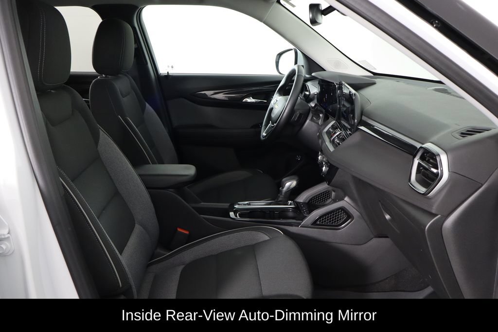 Used 2024 Chevrolet TrailBlazer LT w/ Convenience Package FWD image 18