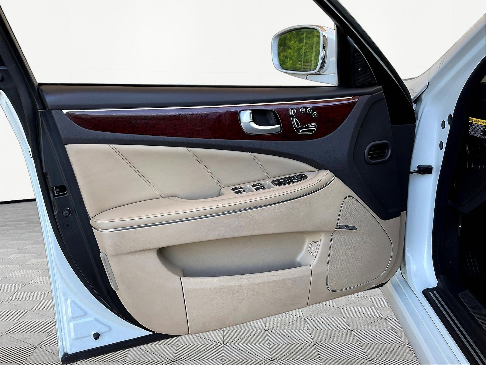 Used 2013 Hyundai Equus Ultimate RWD image 20