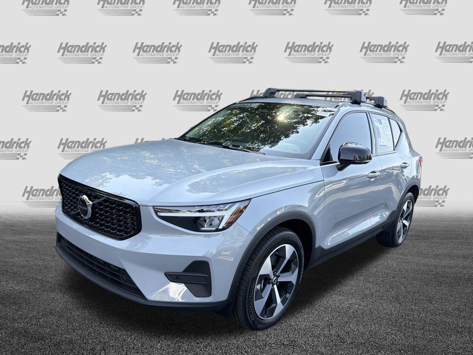 Certified 2026 Volvo XC40 B4 Core FWD image 5