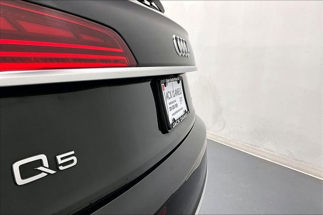 Used 2023 Audi Q5 2.0T Premium w/ Convenience Package image 32