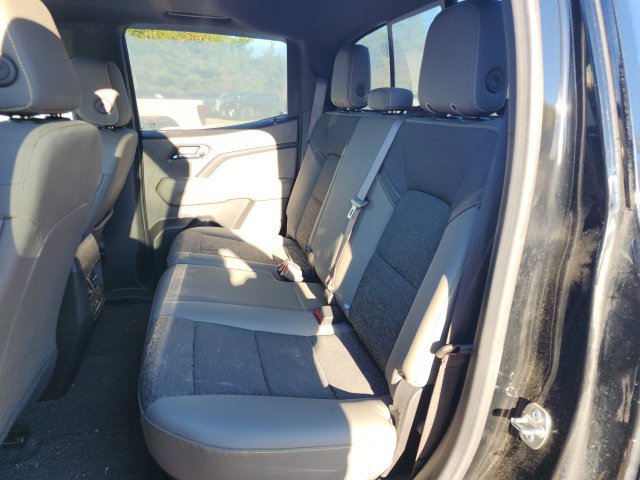 Used 2024 Chevrolet Colorado ZR2 w/ Technology Package AWD/4WD image 15