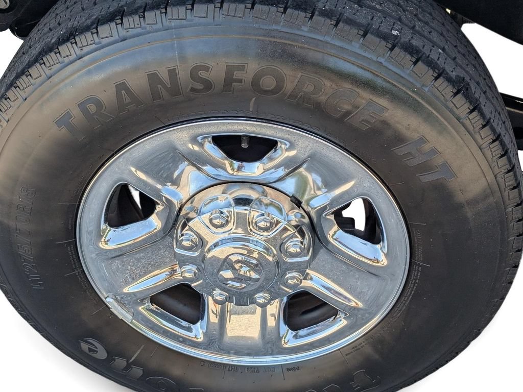 Used 2024 RAM 2500 Tradesman w/ Chrome Appearance Group AWD/4WD image 12