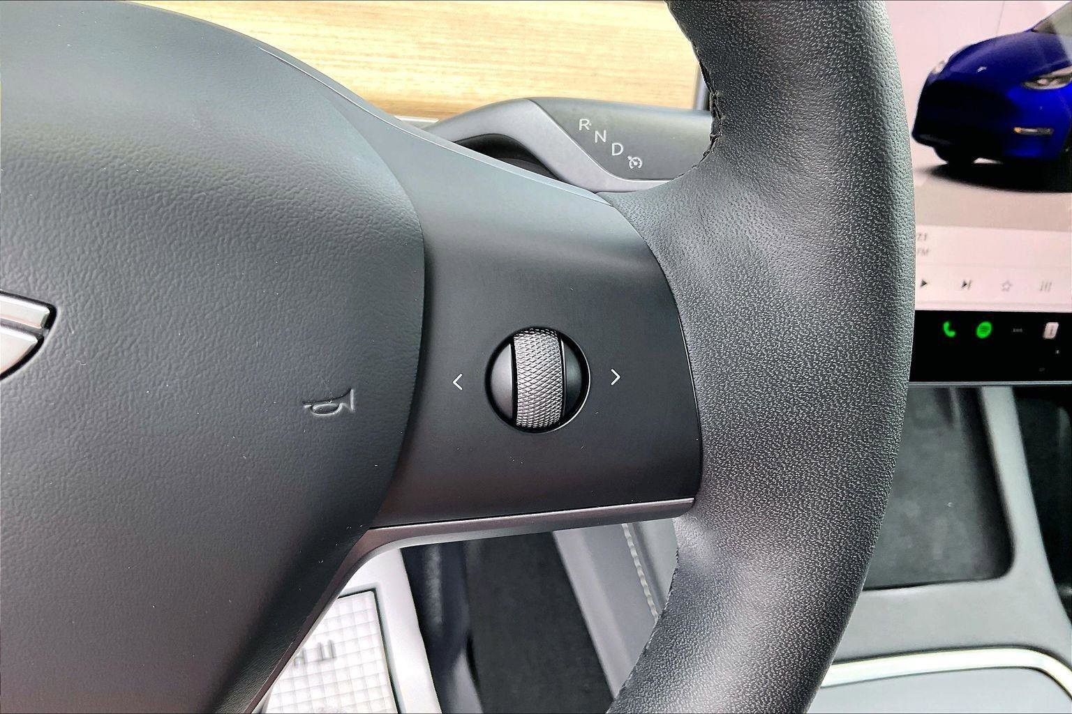 Used 2023 Tesla Model Y Long Range AWD/4WD image 12