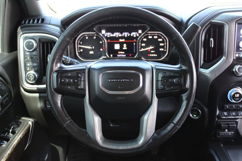 Used 2020 GMC Sierra 2500 Denali w/ Denali Ultimate Package AWD/4WD image 23