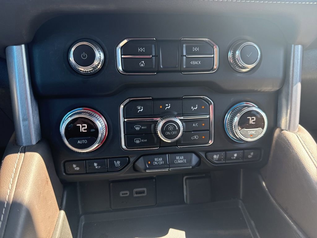 Used 2024 GMC Yukon SLT w/ SLT Premium Package AWD/4WD image 33