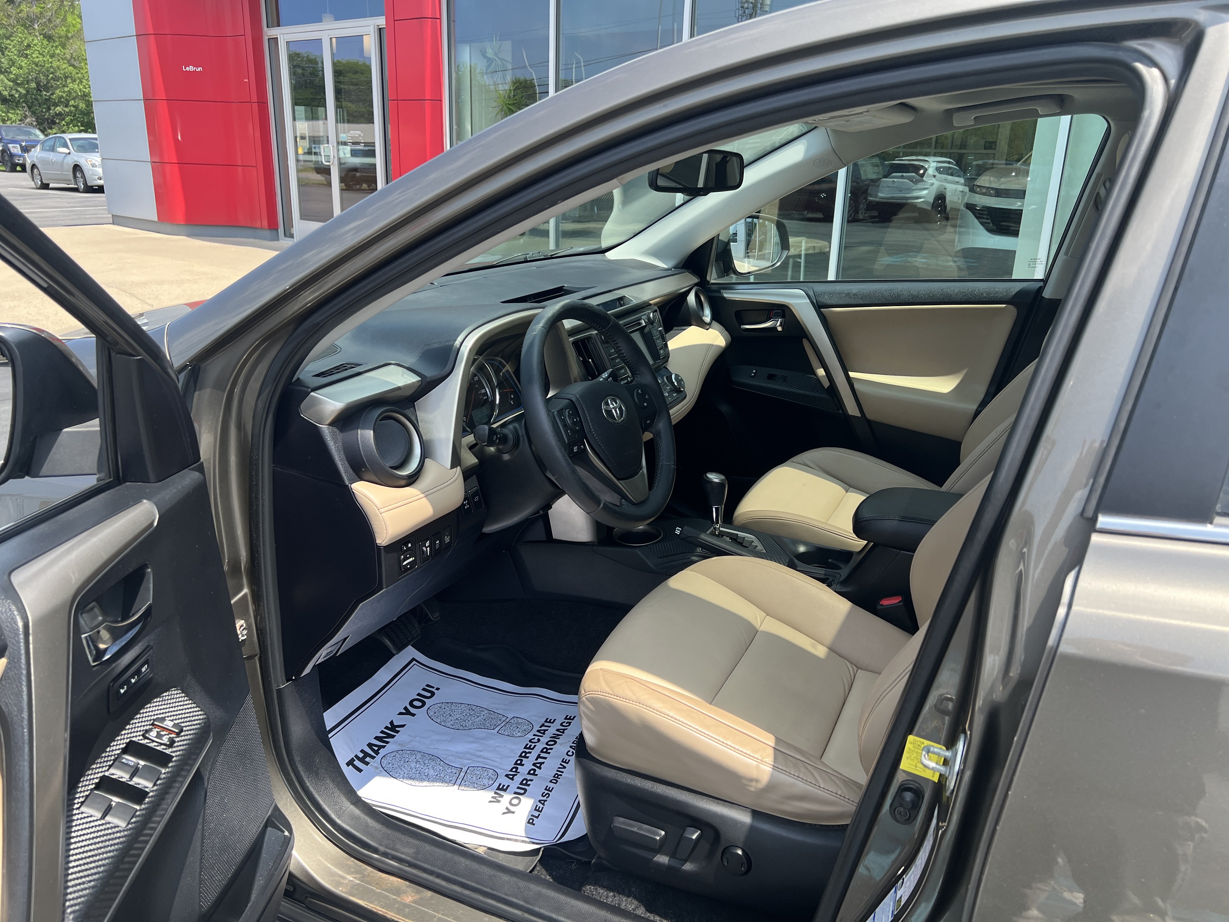 Used 2014 Toyota RAV4 Limited w/ Technology Package AWD/4WD image 2