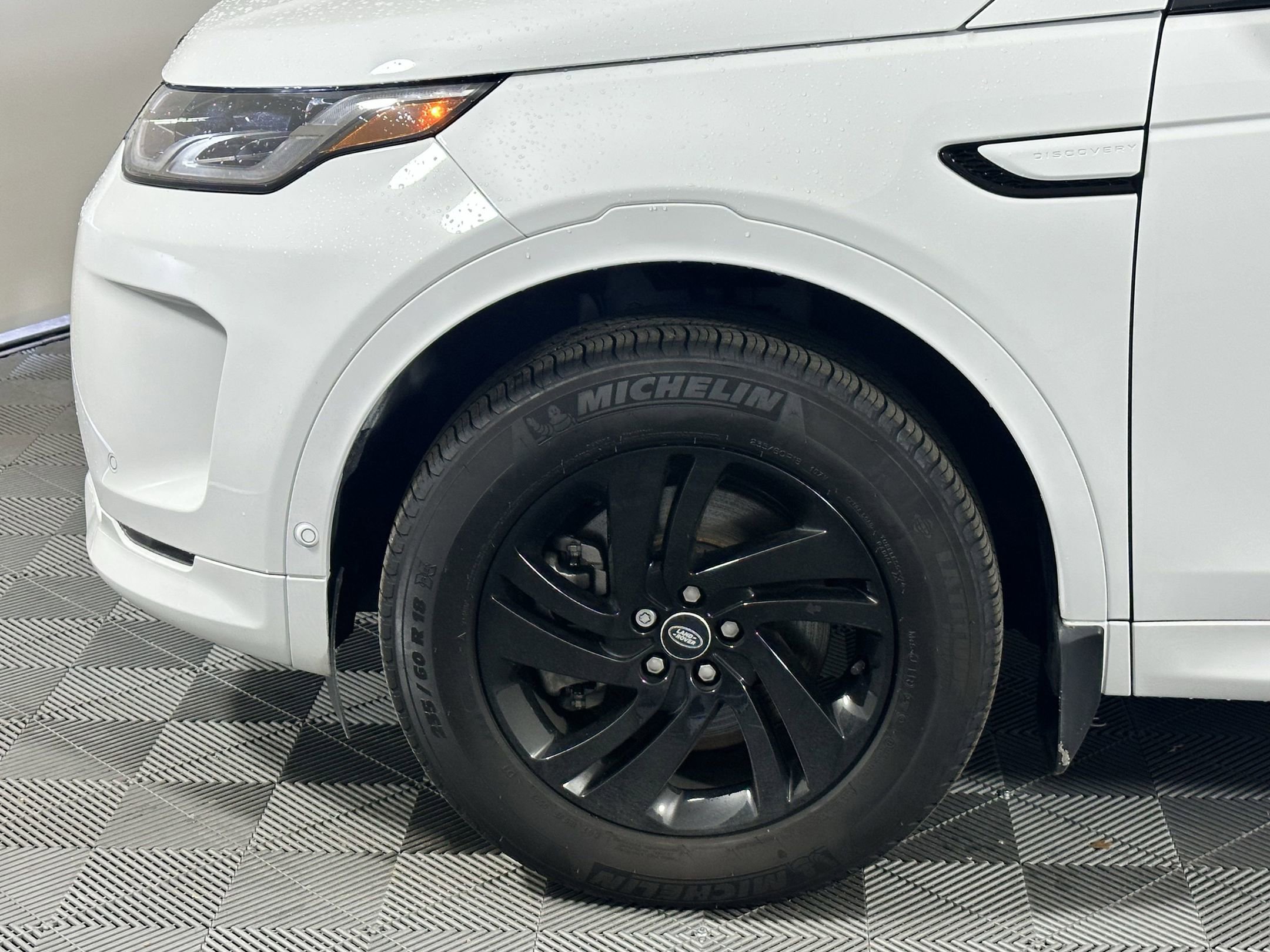 Certified 2025 Land Rover Discovery Sport S image 9