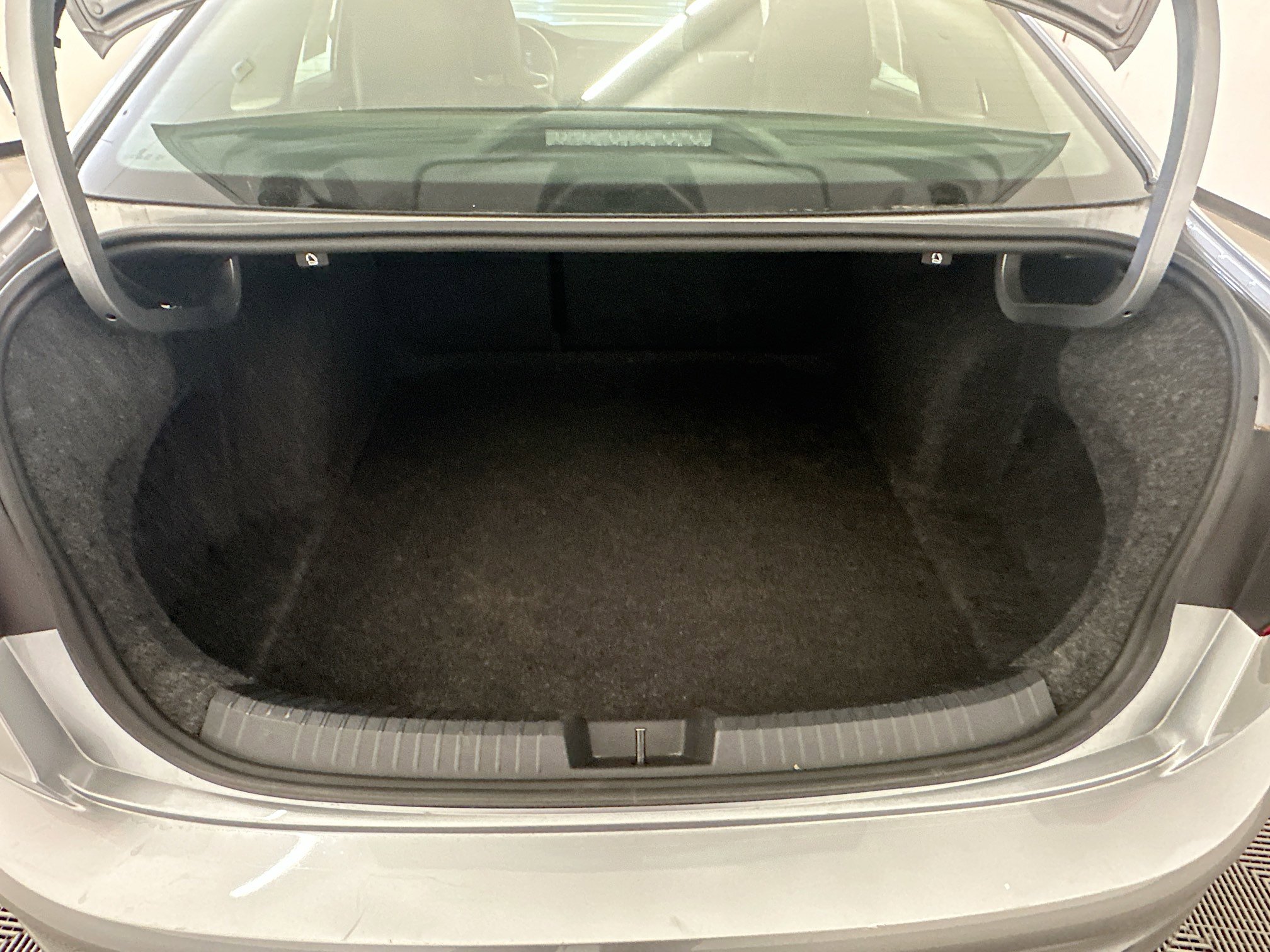 Used 2024 Volkswagen Jetta SE image 30