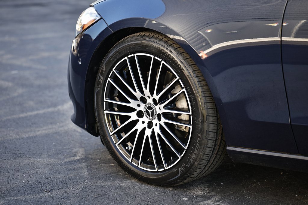 Used 2023 Mercedes-Benz C 300 4MATIC Sedan w/ Exclusive Trim Package image 5