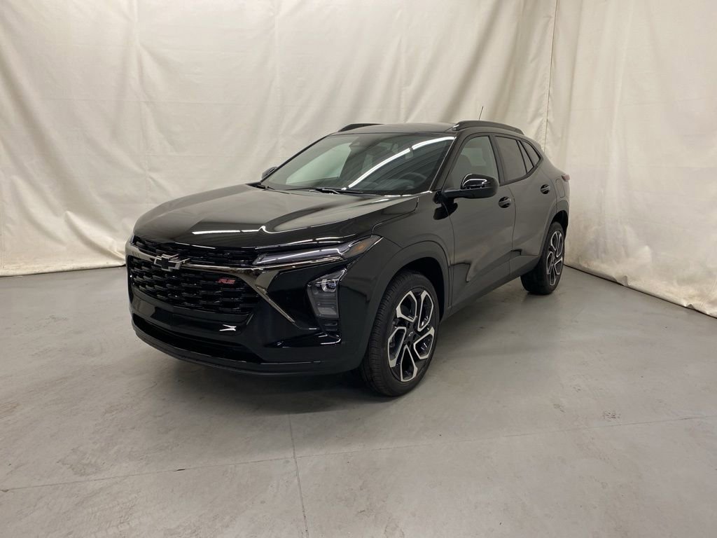 New 2026 Chevrolet Trax RS w/ Driver Confidence Package image 2
