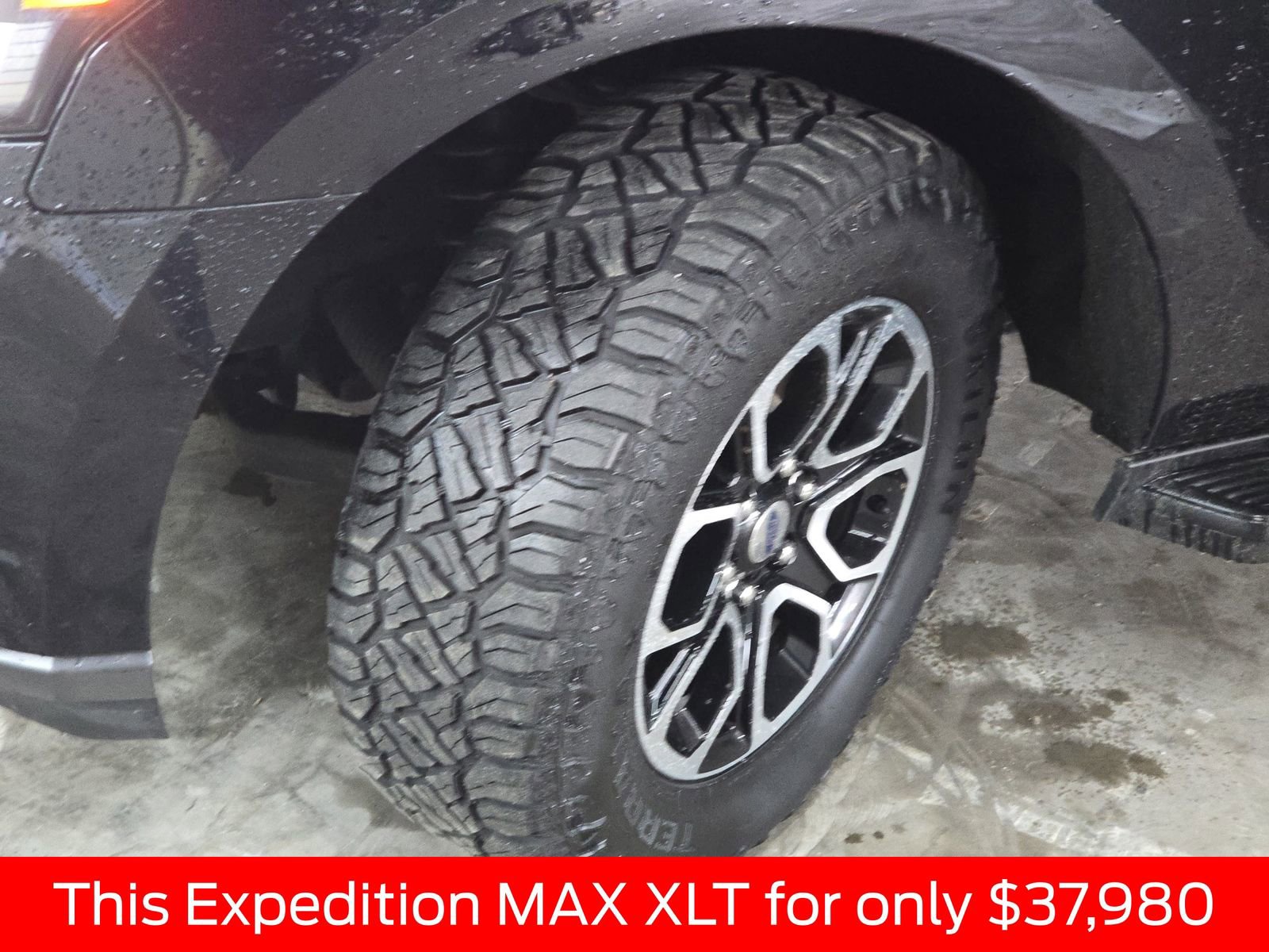 Used 2024 Ford Expedition Max XLT image 43