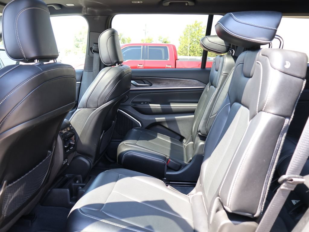 Used 2023 Jeep Grand Cherokee L Overland AWD/4WD image 18