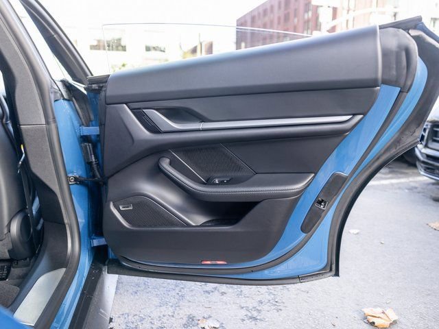 New 2026 Porsche Taycan image 47