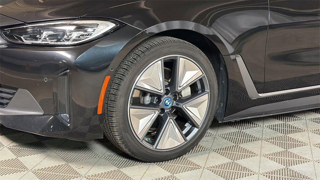 Used 2024 BMW i4 eDrive35 w/ Premium Package image 6
